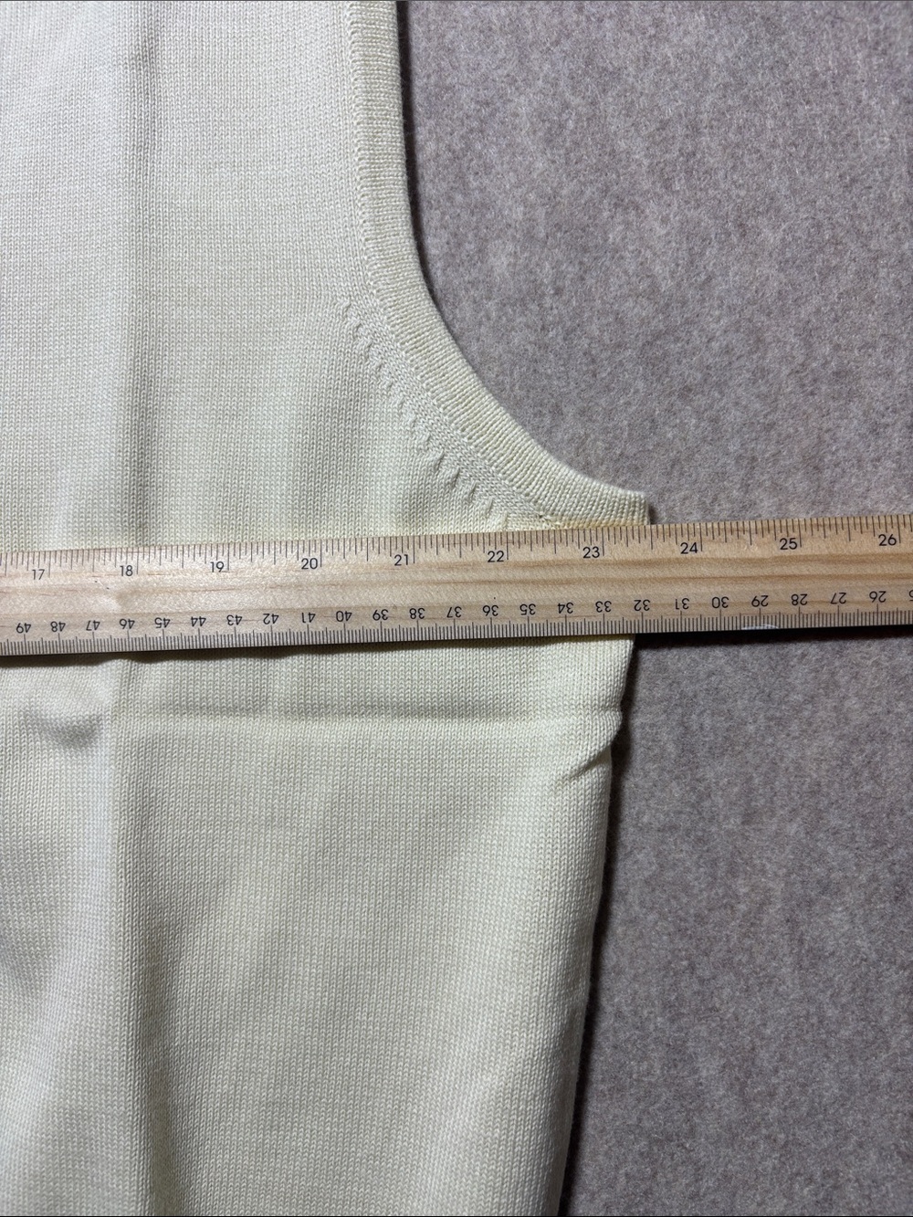 Descente international collection Men's Cream100% Cotton sweater vest SizeXL(10) - Picture 4 of 7